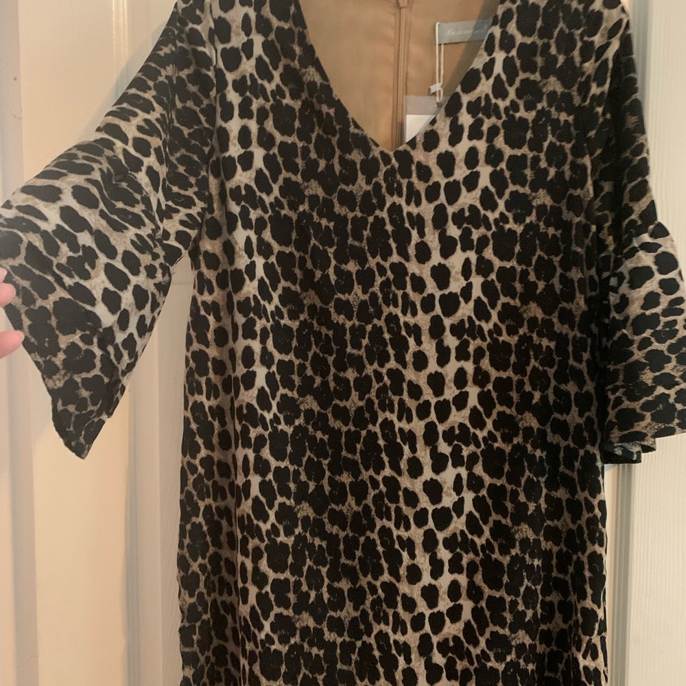 NWT v-neck M animal print dress with bell sleeves